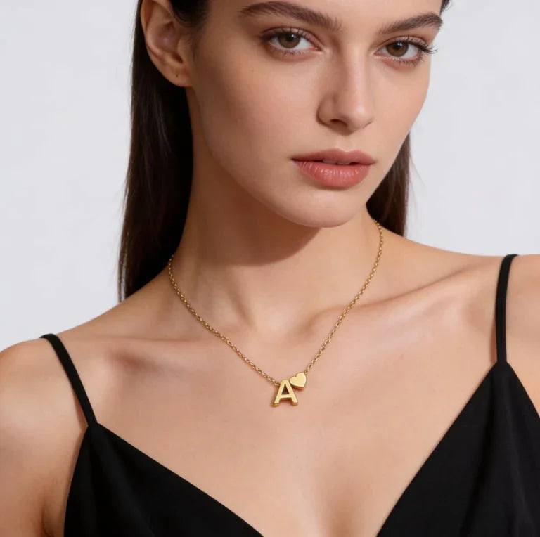 EverBrace Personalised  Letter Heart Pendant Necklace - - Everbrace